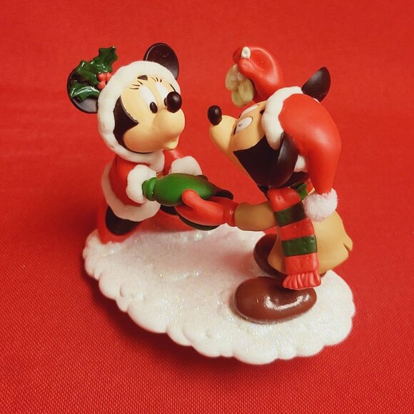 Hallmark Disney Mistletoe Time Mickey & Minnie 2003 - Picture 8 of 12